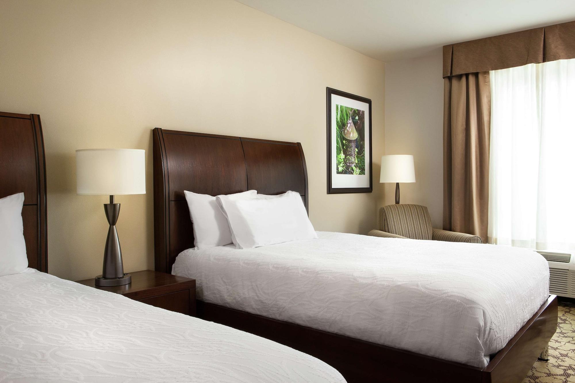 Hilton Garden Inn Bettendorf/ Quad Cities Exterior photo